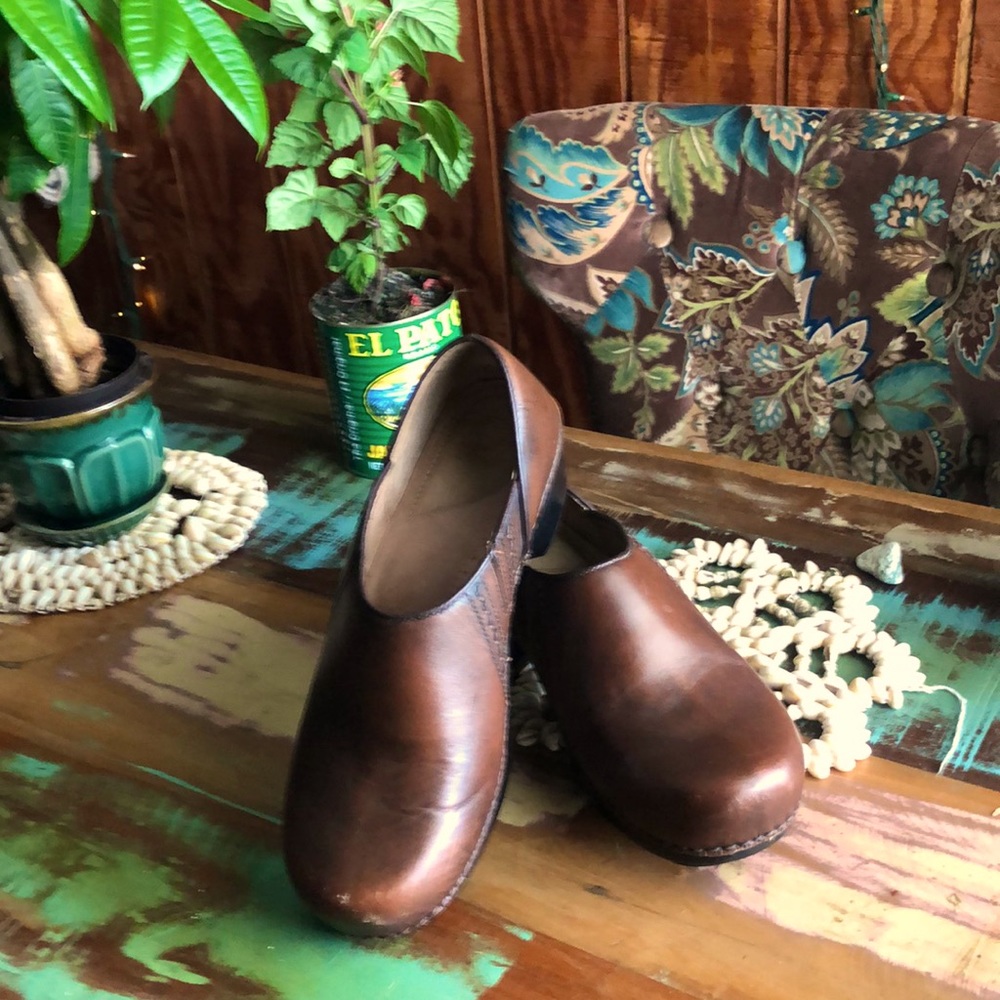 Size (40) "Dansko Brown Leather Clogs " 8.5-9